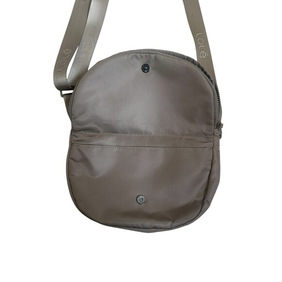 LOLE Crossbody Bag Womens Brown Beige Lightweight Nylon Everyday Flap Pocket - Picture 3 of 12